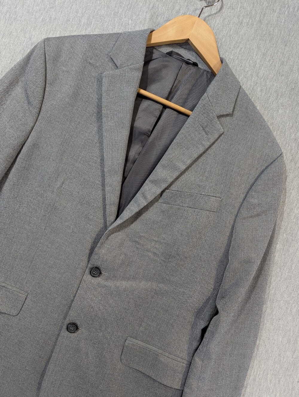 Banana Republic Slim Fit Herringbone Blazer Men's 42R Grey 2 Button Polyester